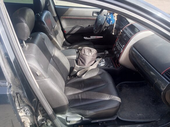 2006 Mitsubishi Galant IX Рестайлинг, чёрный, 480000 рублей - вид 8