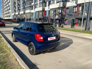 2011 Skoda Fabia II Рестайлинг, синий, 650000 рублей, вид 4