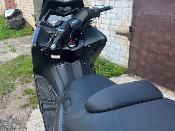 2009 Yamaha TMAX, чёрный, 550000 рублей - вид 2