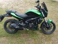 2020 Bajaj Dominar 400, зелёный, 400000 рублей - вид 2
