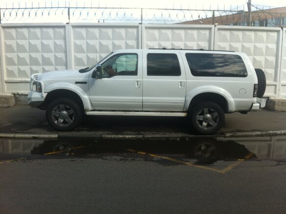2000 Ford Excursion, белый, 2900000 рублей - вид 6