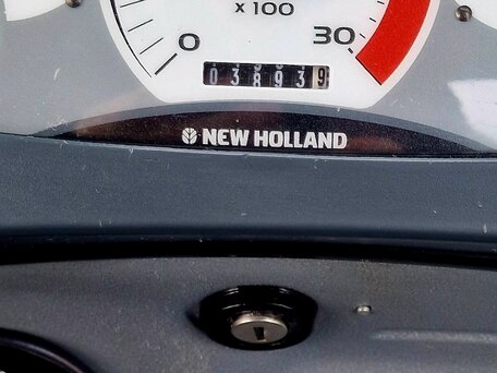 2017 New Holland B90B, жёлтый, 8450000 рублей, вид 5