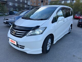2010 Honda Freed I, белый, 830000 рублей, вид 2