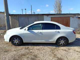 2012 Geely Emgrand EC7, белый, 650000 рублей, вид 4