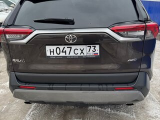 2021 Toyota RAV4 V (XA50), коричневый, 4700000 рублей, вид 3