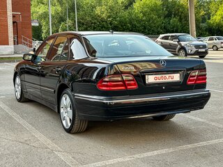 2000 Mercedes-Benz E-Класс 220 II (W210, S210) Рестайлинг, чёрный, 860000 рублей, вид 5