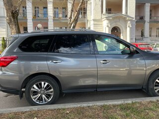2018 Nissan Pathfinder IV Рестайлинг, серый, 2950000 рублей, вид 2