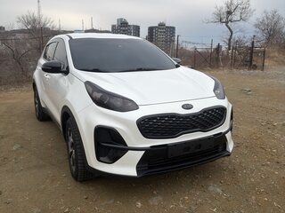 2021 Kia Sportage IV Рестайлинг, белый, 2000000 рублей, вид 3