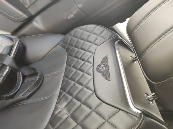 2017 Bentley Bentayga I, чёрный, 10300000 рублей - вид 13