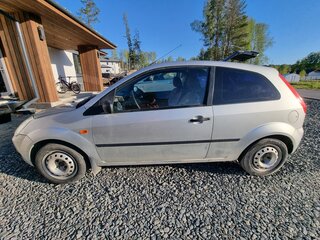 2005 Ford Fiesta Mk5, серебристый, 320000 рублей, вид 2
