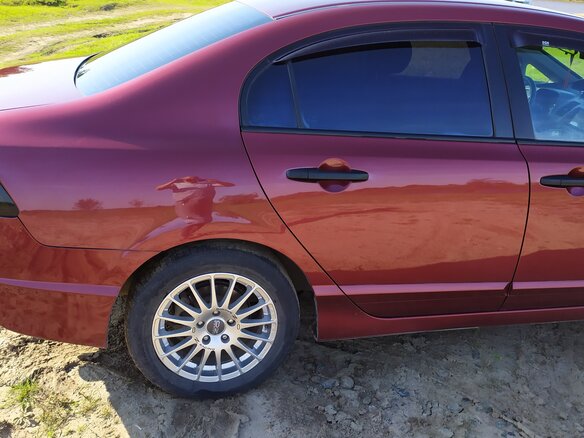 2010 Honda Civic VIII Рестайлинг, красный, 700000 рублей - вид 5