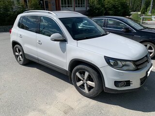 2013 Volkswagen Tiguan I Рестайлинг, белый, 1520000 рублей, вид 2