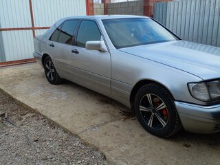 1995 Mercedes-Benz S-Класс 320 III (W140) Рестайлинг, серый, 1200000 рублей, вид 5