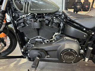 2021 Harley-Davidson Street Bob, зелёный, 1995000 рублей, вид 5