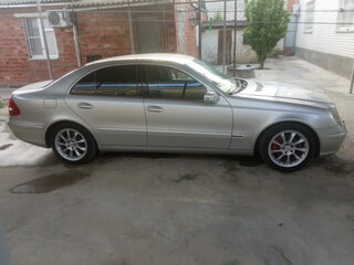 2002 Mercedes-Benz E-Класс 240 III (W211, S211), серебристый, 990000 рублей, вид 2