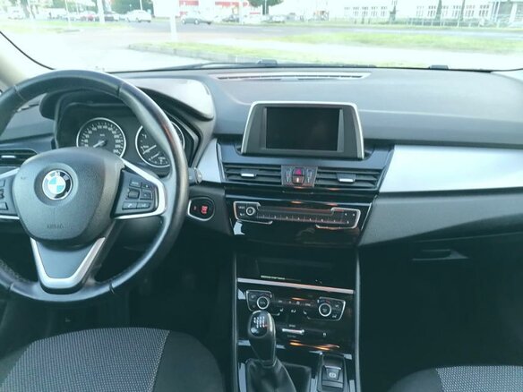2016 BMW 2 серии Gran Tourer Gran Tourer 216d F46, белый, 1100000 рублей - вид 8
