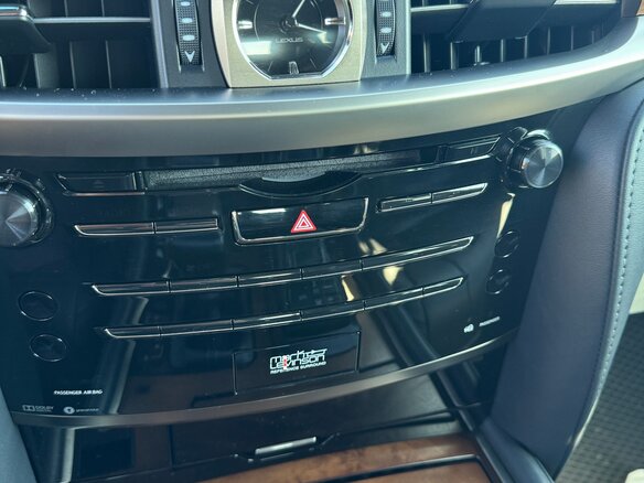 2019 Lexus LX 450d III Рестайлинг 2, белый, 11100000 рублей - вид 13