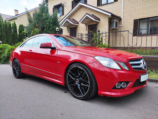 2011 Mercedes-Benz E-Класс 200 7G-Tronic IV (W212, S212, C207), красный, 1380000 рублей, вид 2