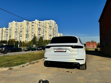 2019 Porsche Cayenne III, белый, 5631000 рублей, вид 4