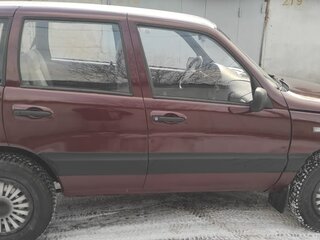 2004 Chevrolet Niva I, серебристый, 366000 рублей, вид 3