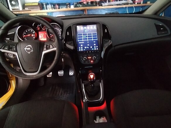 2013 Opel Astra GTC J Рестайлинг, жёлтый, 1800000 рублей - вид 6