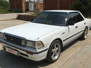 1991 Toyota Crown VIII (S130), белый, 880000 рублей, вид 3