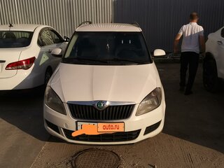 2012 Skoda Fabia II Рестайлинг, белый, 600000 рублей, вид 1