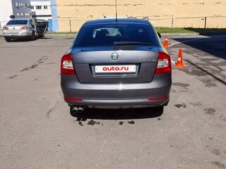 2010 Skoda Octavia II (A5) Рестайлинг, серый, 700000 рублей, вид 3