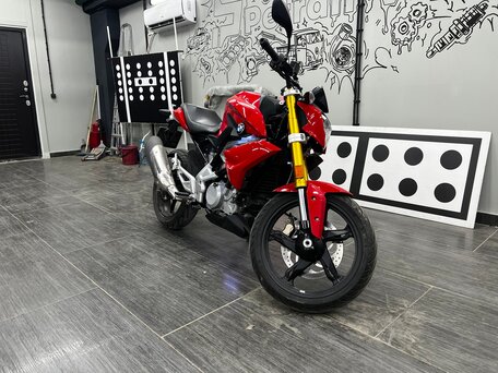 2018 BMW G 310 R, красный, 420000 рублей, вид 1