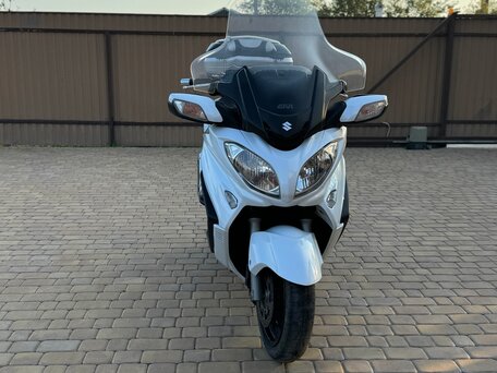 2013 Suzuki Burgman (SkyWave) 650, белый, 609000 рублей, вид 2