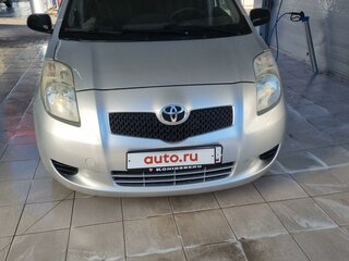 2007 Toyota Yaris II, серебристый, 430000 рублей, вид 1