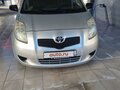 2007 Toyota Yaris II, серебристый, 430000 рублей