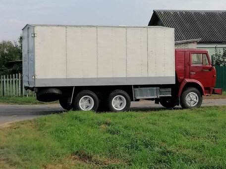 1980 КамАЗ 5320, красный, 600000 рублей, вид 3