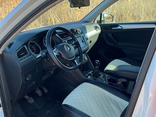 2020 Volkswagen Tiguan II, белый, 2000000 рублей, вид 5