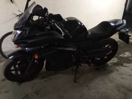 2010 Yamaha XJ6 (FZ6R), чёрный, 530000 рублей, вид 2