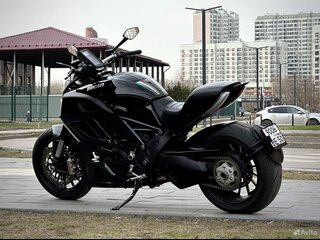 2011 Ducati Diavel Carbon, чёрный, 999999 рублей, вид 4