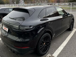 2018 Porsche Cayenne S III, чёрный, 5500000 рублей, вид 4