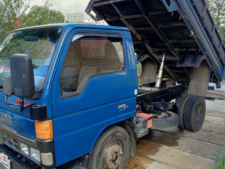 1995 Mazda Titan, синий, 1950000 рублей, вид 2