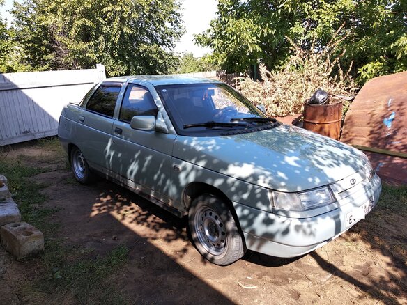 2000 Lada (ВАЗ) 2110, серебристый, 150000 рублей