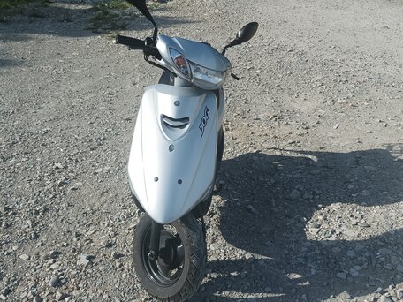 2017 Yamaha Jog, серебристый, 85000 рублей, вид 2