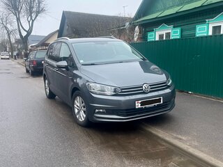2019 Volkswagen Touran II, серый, 1800000 рублей, вид 2