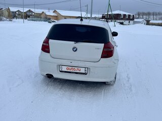 2011 BMW 1 серии 116i I (E81/E82/E87/E88) Рестайлинг, белый, 825000 рублей, вид 5