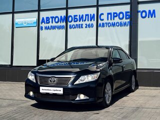 2013 Toyota Camry VII (XV50), серый, 1555000 рублей, вид 1