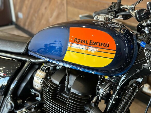 2025 Royal Enfield Interceptor 650, синий, 703000 рублей - вид 5