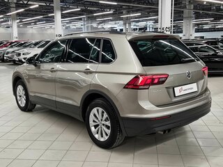 2019 Volkswagen Tiguan II, бежевый, 2399000 рублей, вид 4