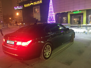 2012 BMW 7 серии Long 740Li xDrive V (F01/F02/F04) Рестайлинг, чёрный, 1850000 рублей, вид 5