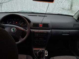 2008 Skoda Octavia I (A4) Рестайлинг, чёрный, 400000 рублей, вид 5