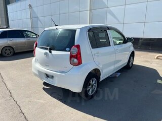 2010 Toyota Passo II (C30), белый, 555000 рублей, вид 4