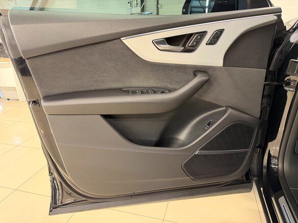 2022 Audi SQ8 I (4M), чёрный, 9499000 рублей - вид 26