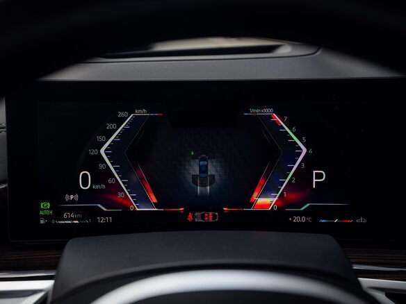 2023 BMW X6 40i III (G06) Рестайлинг, чёрный, 10999000 рублей - вид 15